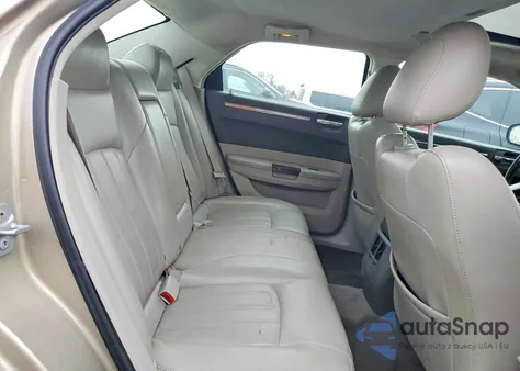 2008 Chrysler 300C from USA, damaged, VIN 2C3KA63H98H335585